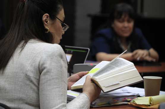 En octubre de 2017 Baldetti finalizó su declaración por el caso La Línea citando un versículo de la biblia. Foto Prensa Libre 