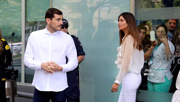 El portero español Iker Casillas se separó de la periodista Sara Carbonero según una revista española de farándula. Foto Prensa Libre: EFE.