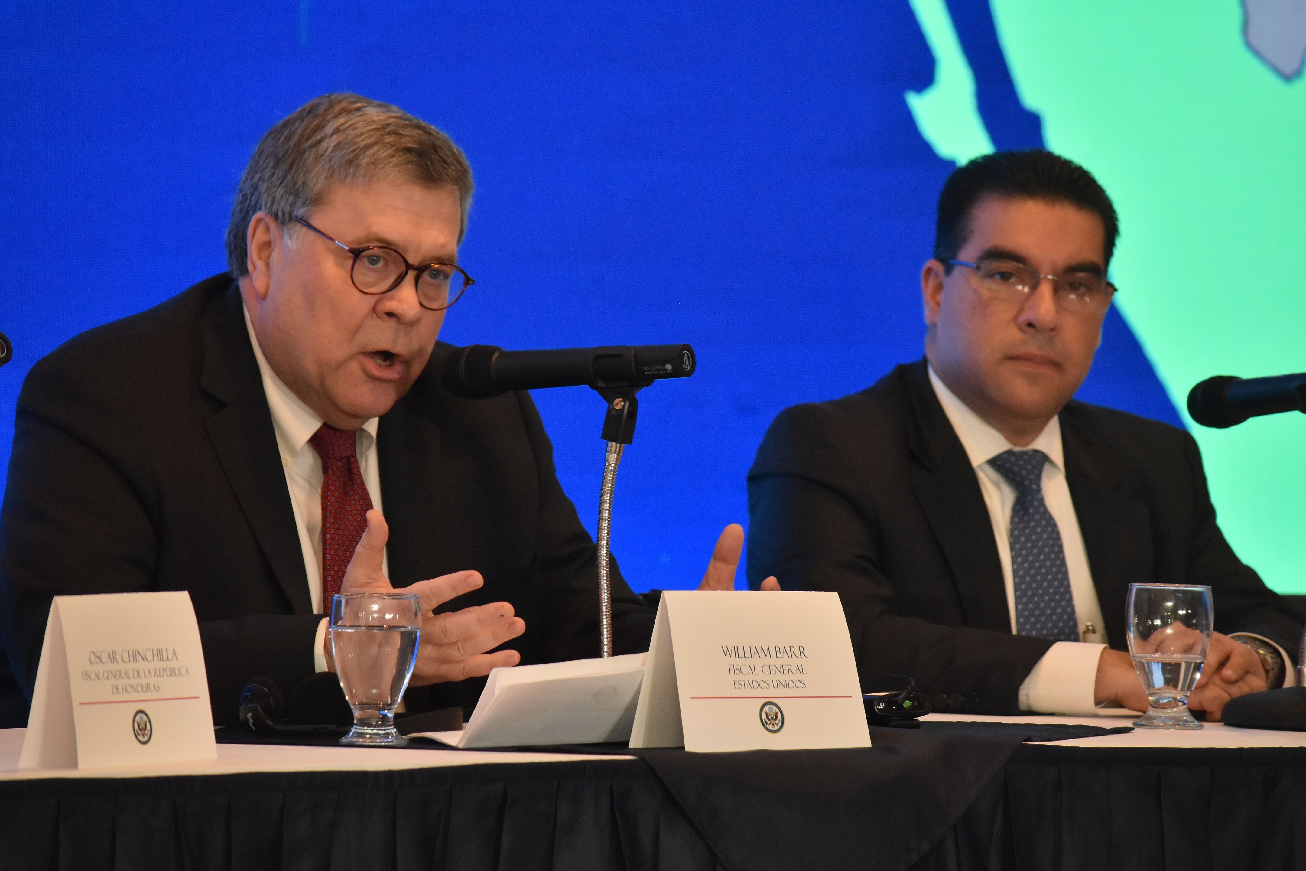 El fiscal general de los Estados Unidos, William Barr, durante una conferencia con sus homólogos de Guatemala, El Salvador y Honduras. (Foto Prensa Libre: EFE)
