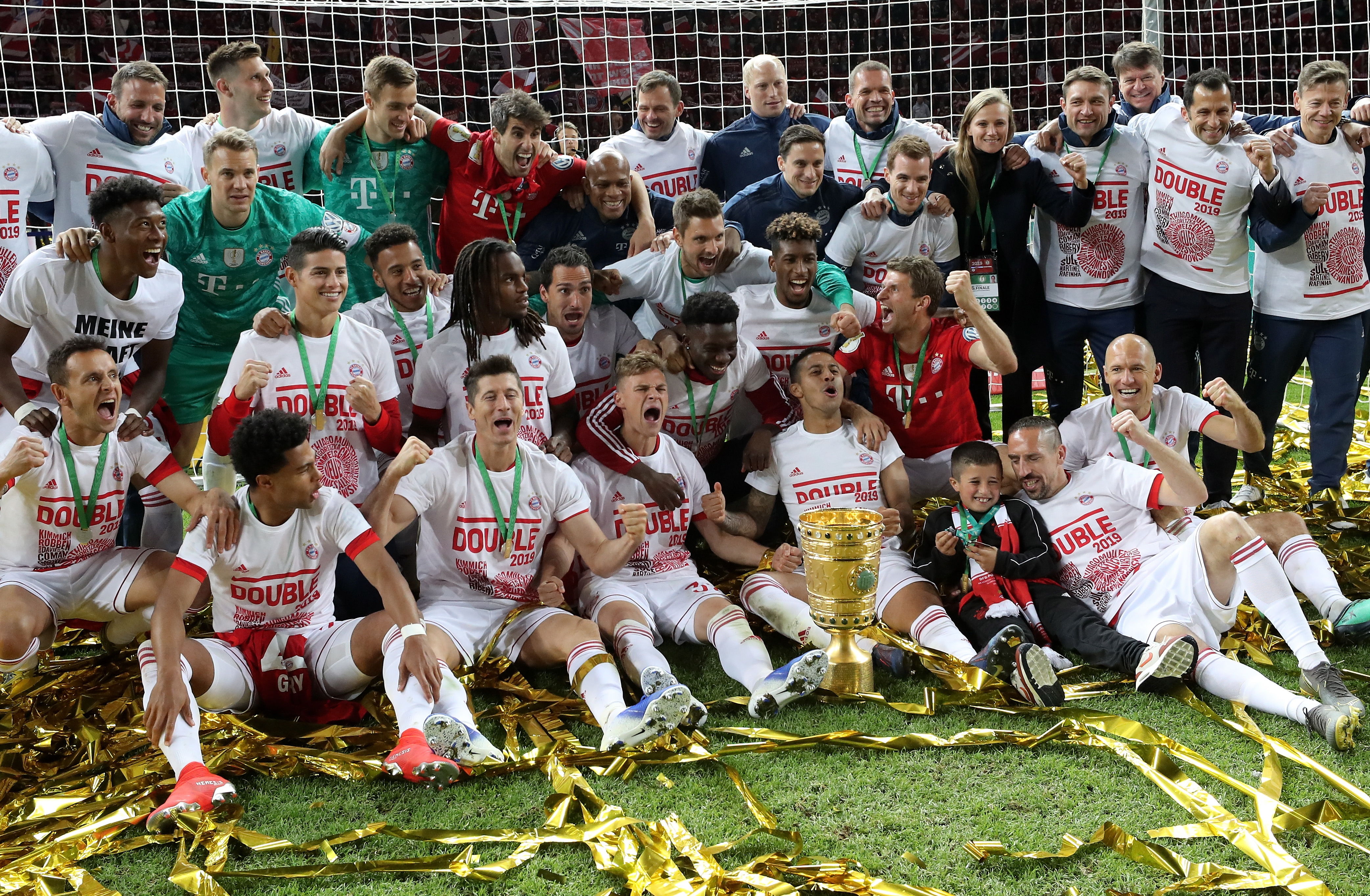 Así festejaron los jugadores del Bayern Múnich. (Foto Prensa Libre: EFE)