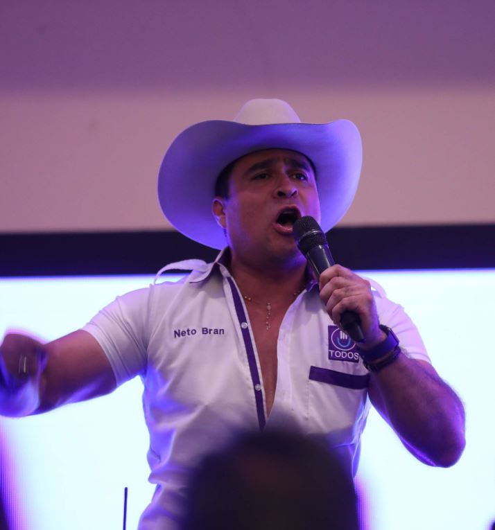 Los libros perdidos por el partido Todos son de las asambleas de los municipios de Guatemala, con Mixco donde fue proclamado el alcalde Neto Bran. (Foto Prensa Libre: Hemeroteca PL)