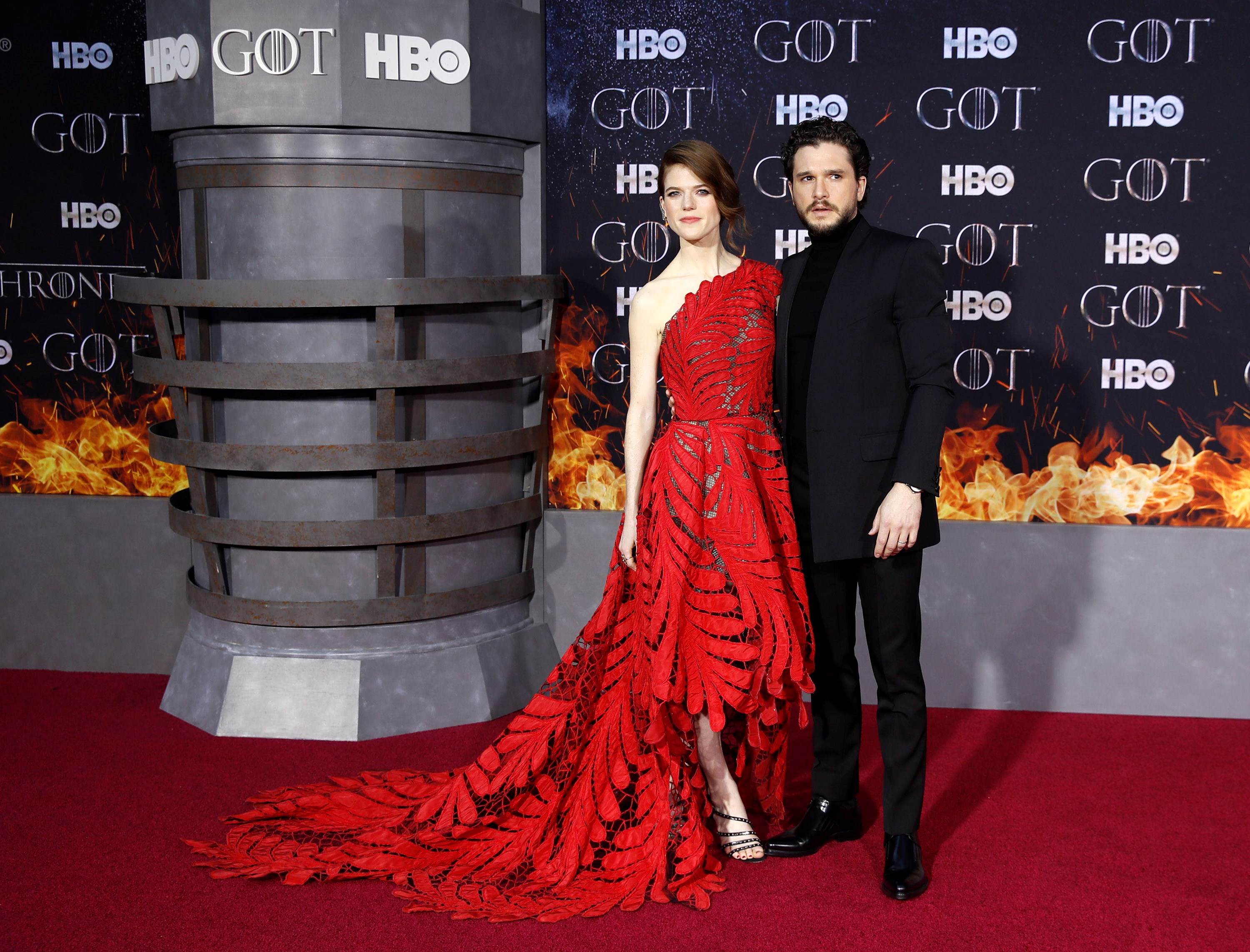 Integrantes del elenco de Game of Thrones disfrutan del romance fuera de la pantalla chica. (Foto Prensa Libre: EFE)