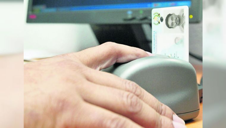 El DPI es el único documento que puede validar el sufragio del ciudadano. (Foto: Hemeroteca PL)