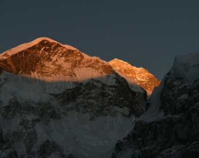Mueren otros dos alpinistas en el  Monte Everest, cifra de víctimas mortales aumenta a diez