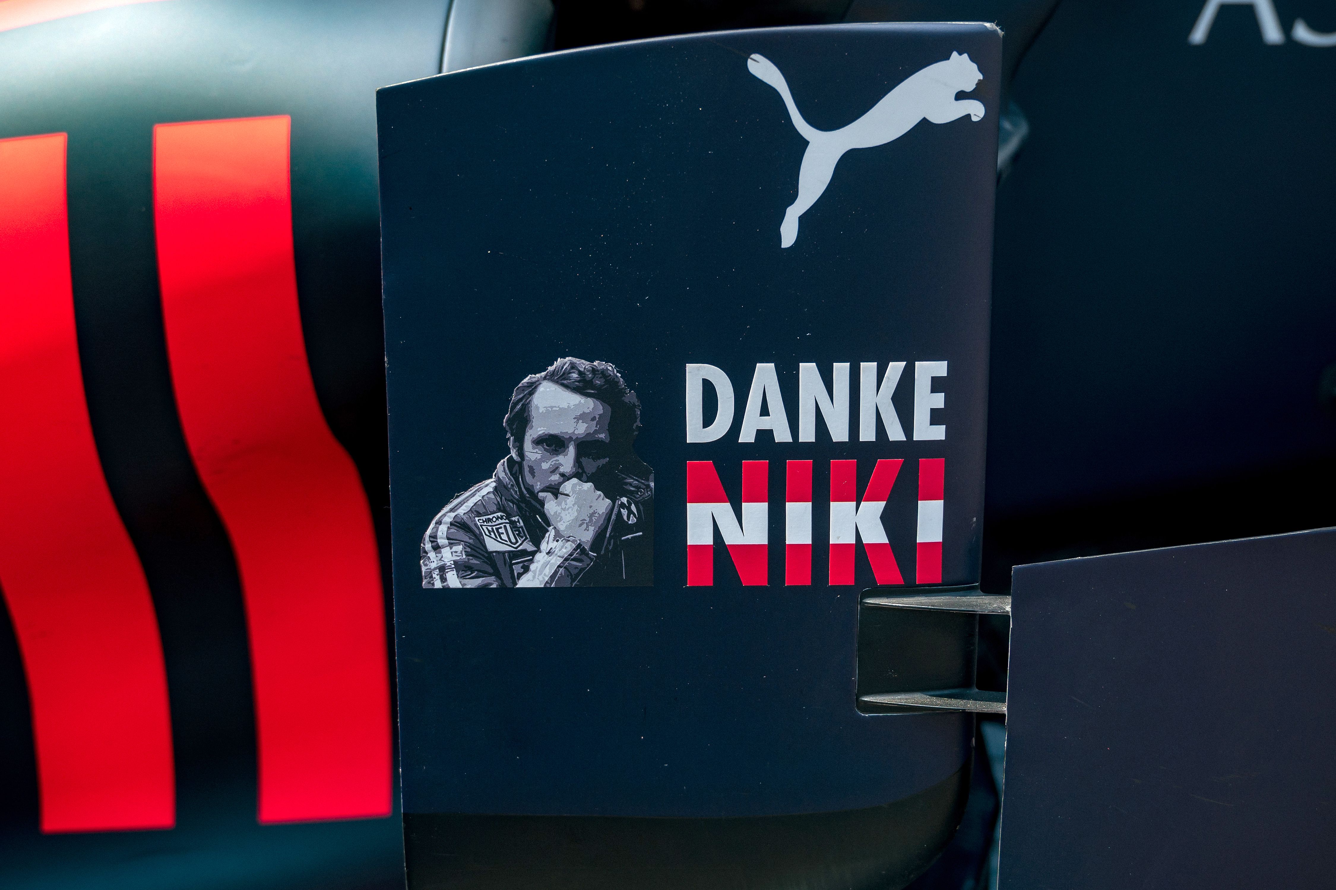 "Gracias Niki" es el lema en el Gran Premio de Fórmula Uno en Mónaco. (Foto Prensa Libre: AFP)