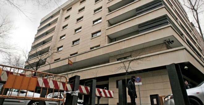 Justicia de España cita a exembajador por escándalo para evitar extradición de multimillonario Pérez Maura
