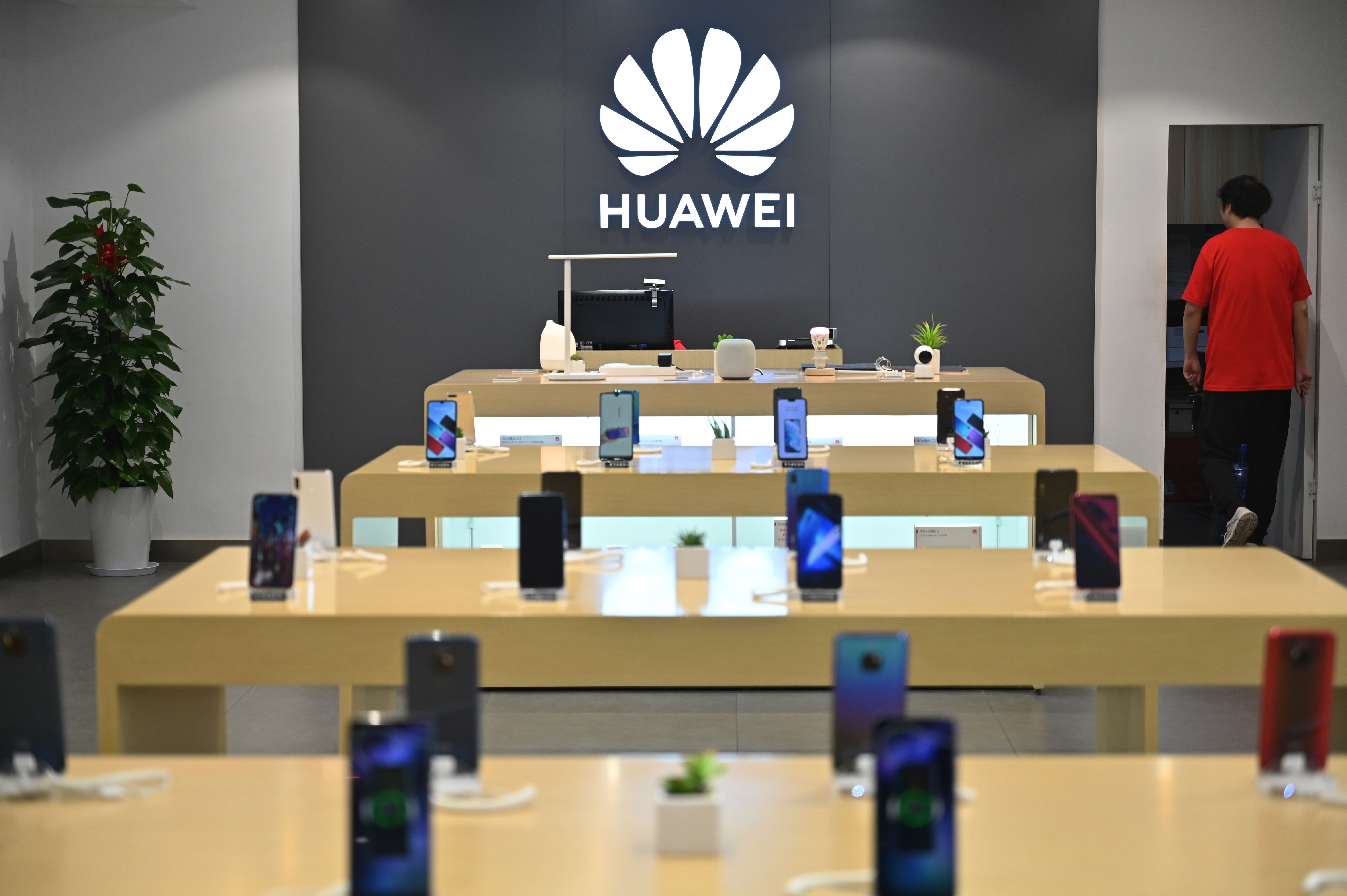Huawei buscará que las sanciones contra ellos queden sin efecto en EE. UU. (Foto Prensa Libre: AFP)