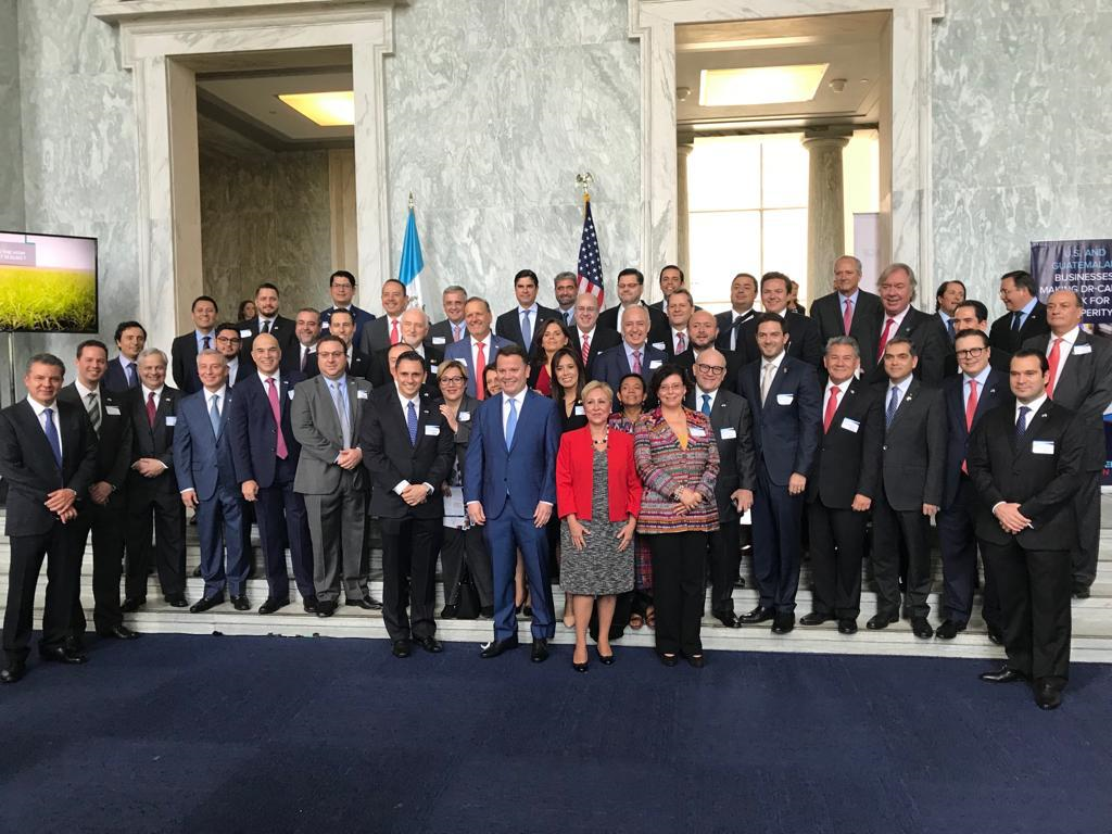 Empresarios guatemaltecos se reunieron con senadores y congresistas de Estados Unidos, donde el tema principal que se abordó fue la migración. (Foto Prensa Libre: Cortesía) 