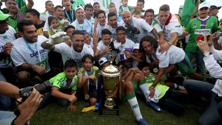 El equipo colonial es el actual monarca de la Liga Nacional. El pasado domingo conquistó su cuarto título desde que subió en la temporada 20014-2015. (Foto Prensa Libre: Carlos Vicente)