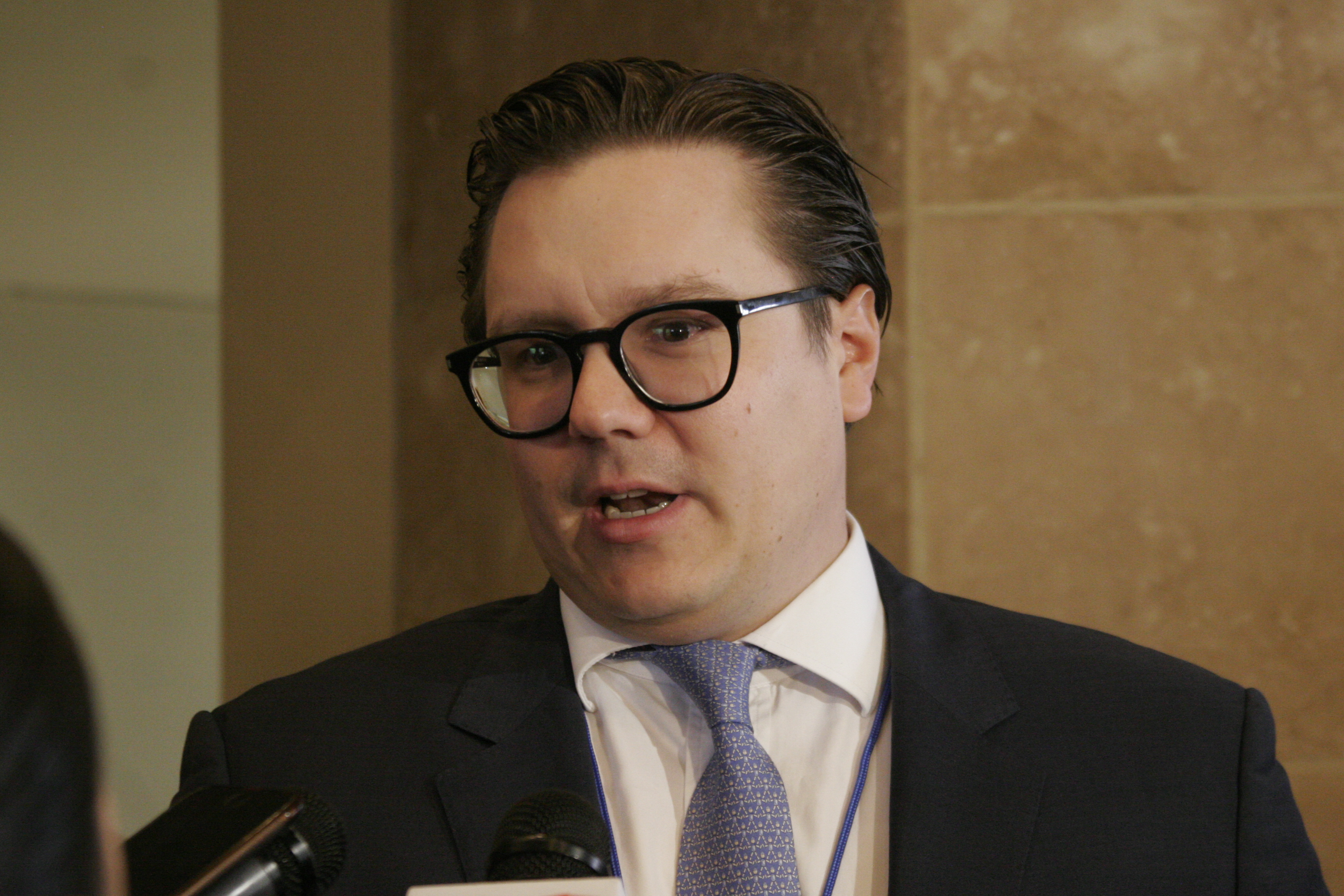 Tefel dijo que es importante que todos los candidatos que tengan conexiones con el narcotráfico y corrupción "se vayan eliminando". (Foto Prensa Libre: María Reneé Barrientos)