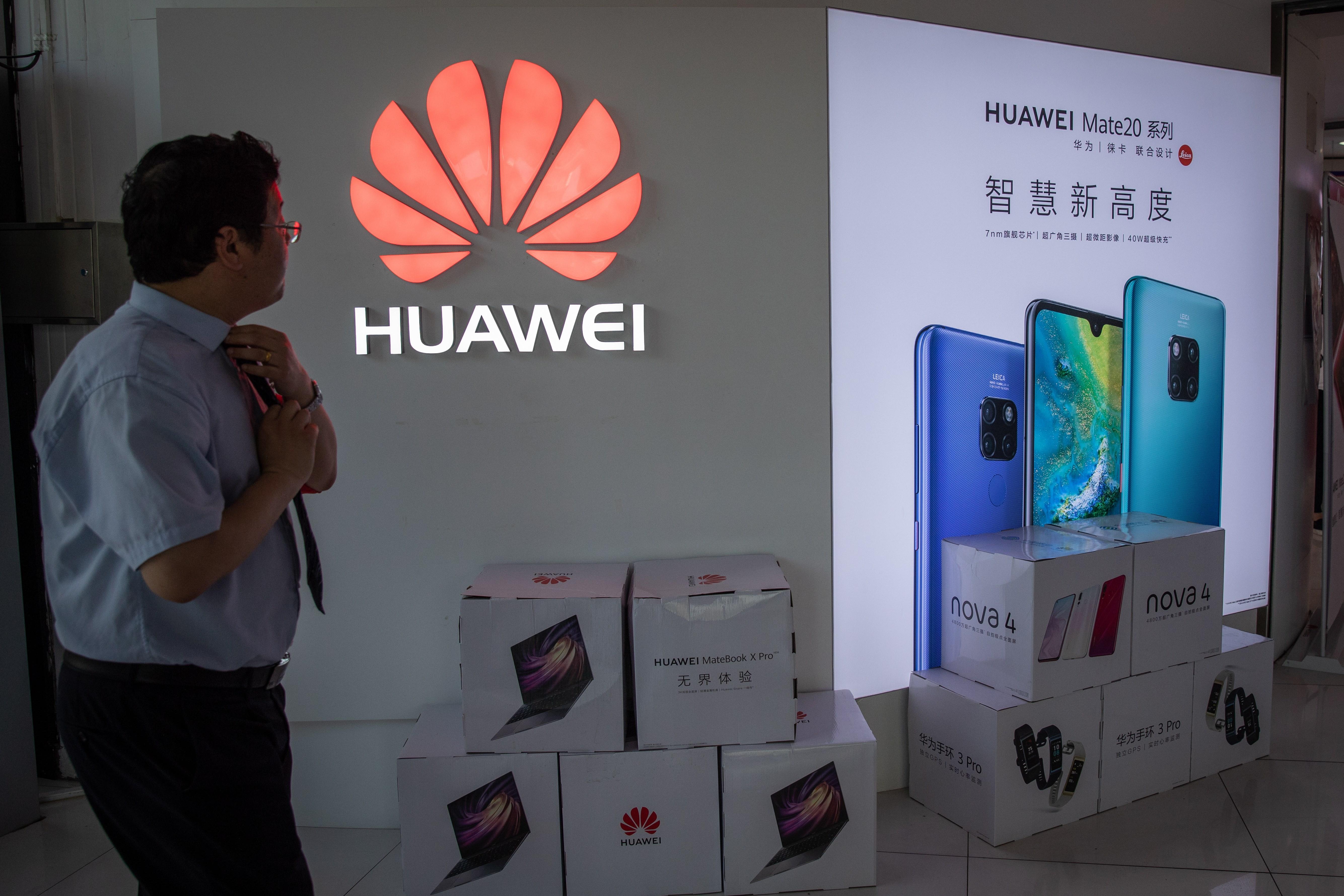 El veto de Google y otras tecnológicas estadounidenses a Huawei podría frustrar la aspiración del fabricante chino de liderar ese sector. (Foto Prensa Libre: EFE)