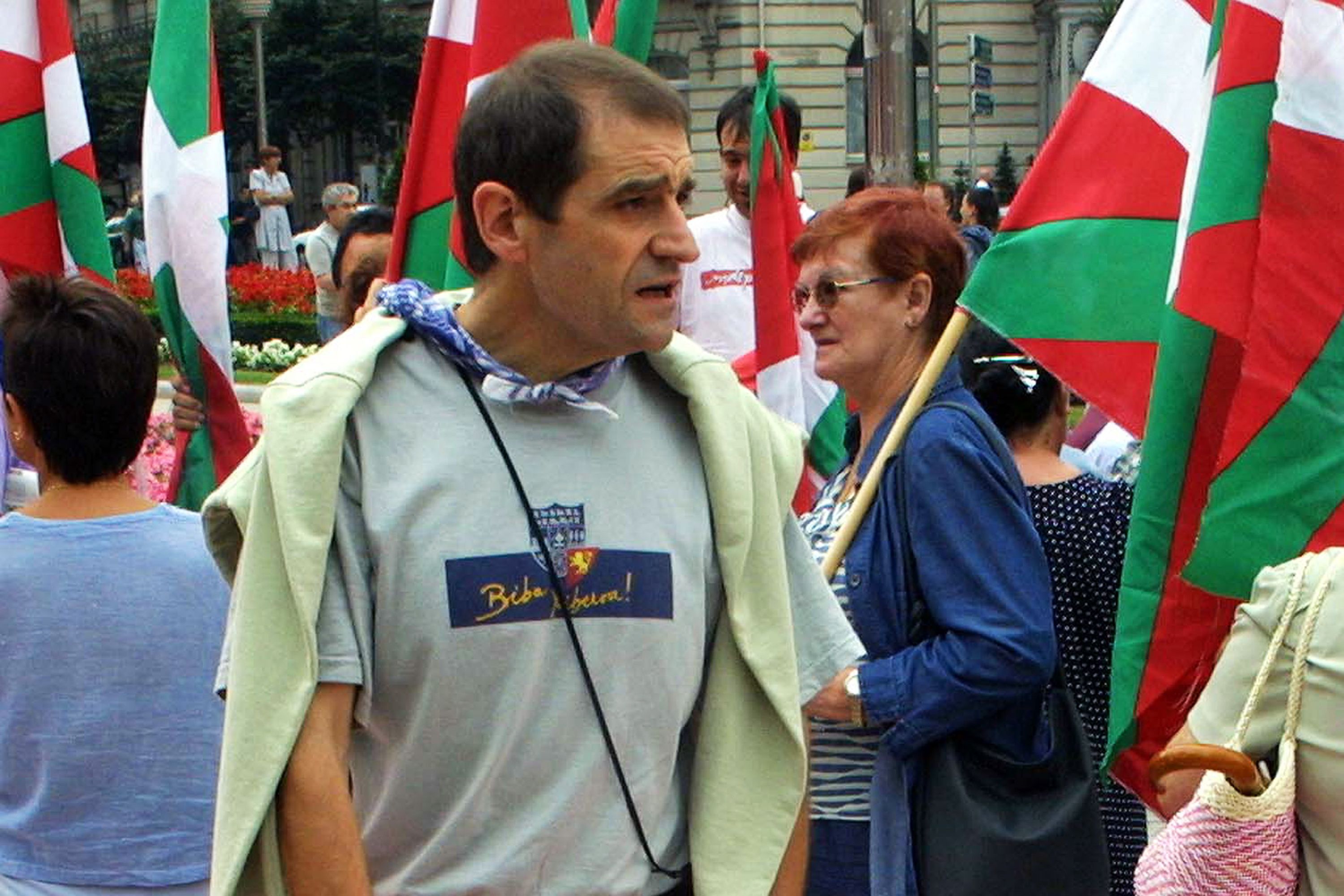 (FILES) This file photo taken on August 23, 2002 shows former ETA activist and pro-independence Basque nationalist party Batasuna regional parliament's deputy Jose Antonio Urrutikoetxea, alias "Josu Ternera", during a demonstration against the expected illegalisation of Batasuna in the Spanish northern Basque city of Bilbao. - The fugitive former leader of the Basque separatist group ETA was arrested in France on May 16, 2019, Spain's interior ministry said, after years on the run. Jose Antonio Urrutikoetxea Bengoetxea, better known as Josu Ternera and who was once ETA's political chief, was detained "in the early hours of the morning in Sallanches in the French Alps," the ministry said. ETA killed more than 800 people in more than four decades of violence for an independent Basque state. (Photo by Rafa RIVAS / AFP)