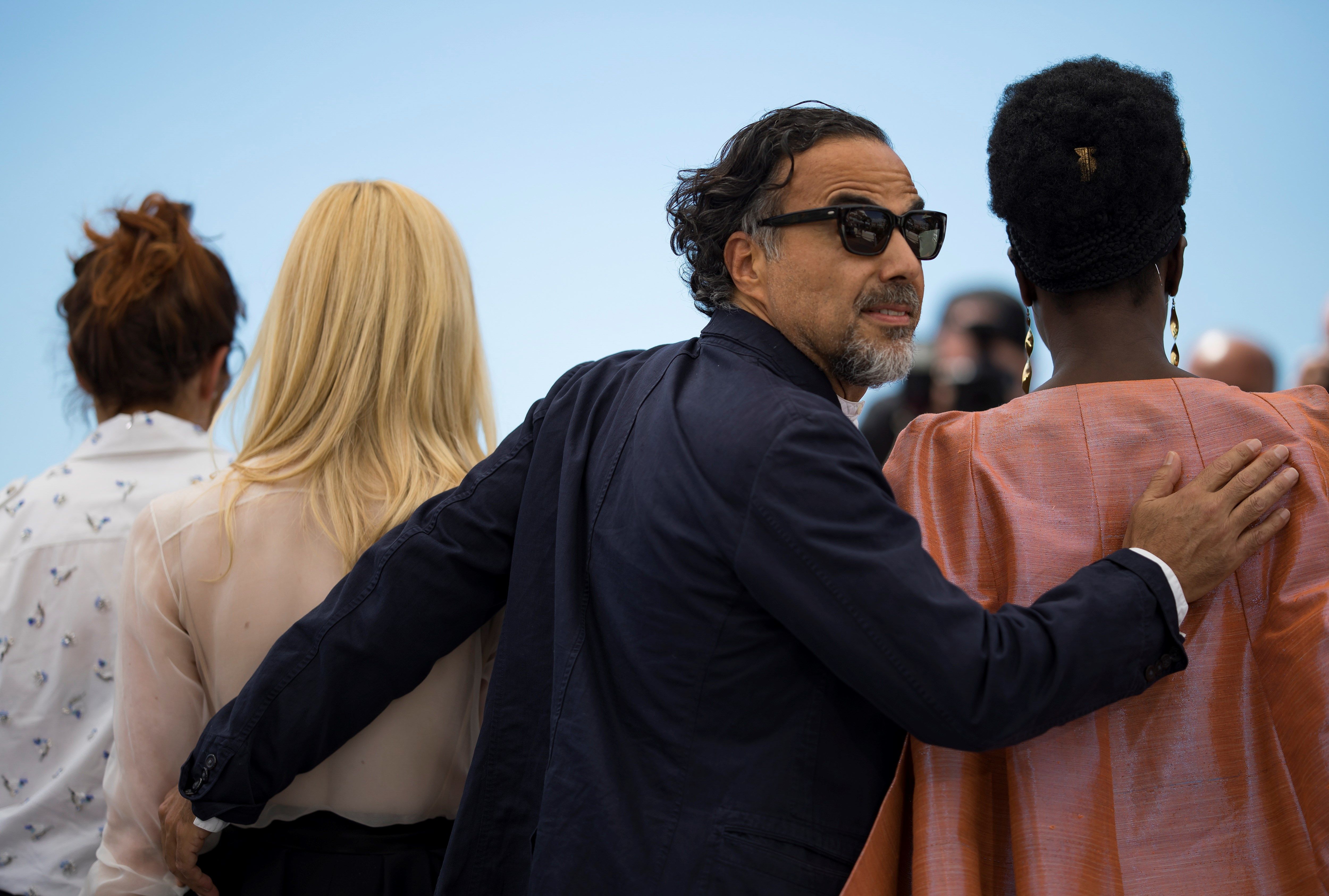 El director de cine mexicano Alejandro González Iñárritu posa durante la presentación del jurado, este martes, en el Festival de Cannes. (Foto Prensa Libre: EFE)