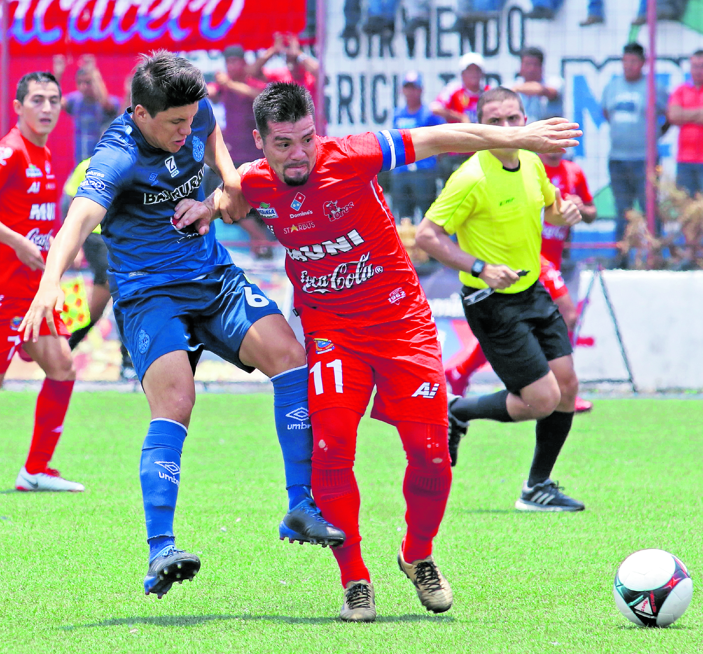 Malacateco y Municipal nivelaron 0-0 en el duelo de ida de la llave de acceso a semifinales, el jueves último, en el estadio Santa Lucía (Foto Prensa Libre: Raúl Juárez)