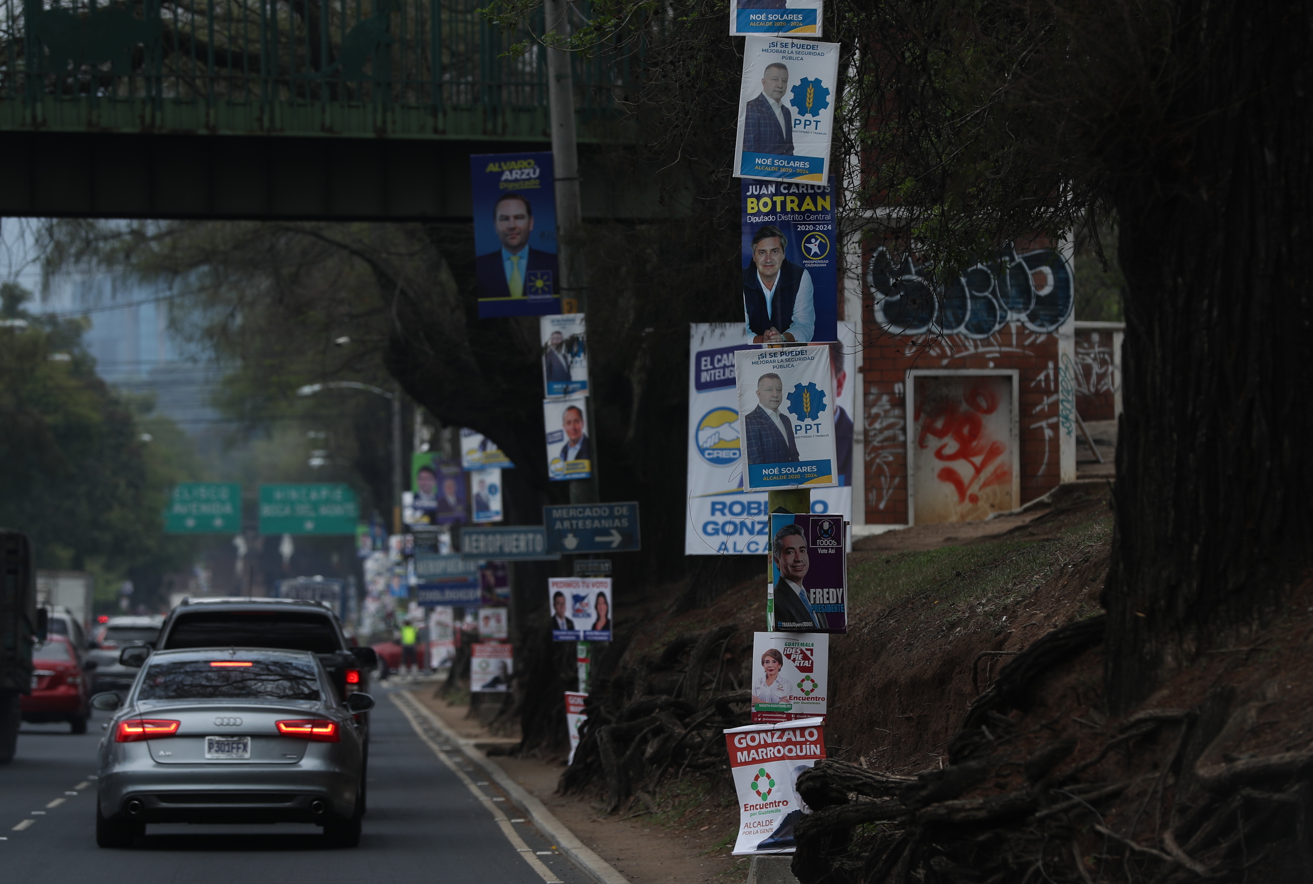 Los espacios publicitarios durante la campaña electoral del 2019 fueron controlados por una unidad específica del TSE, uno de los aspectos más criticados por los partidos. (Foto Prensa Libre: Hemeroteca PL) 