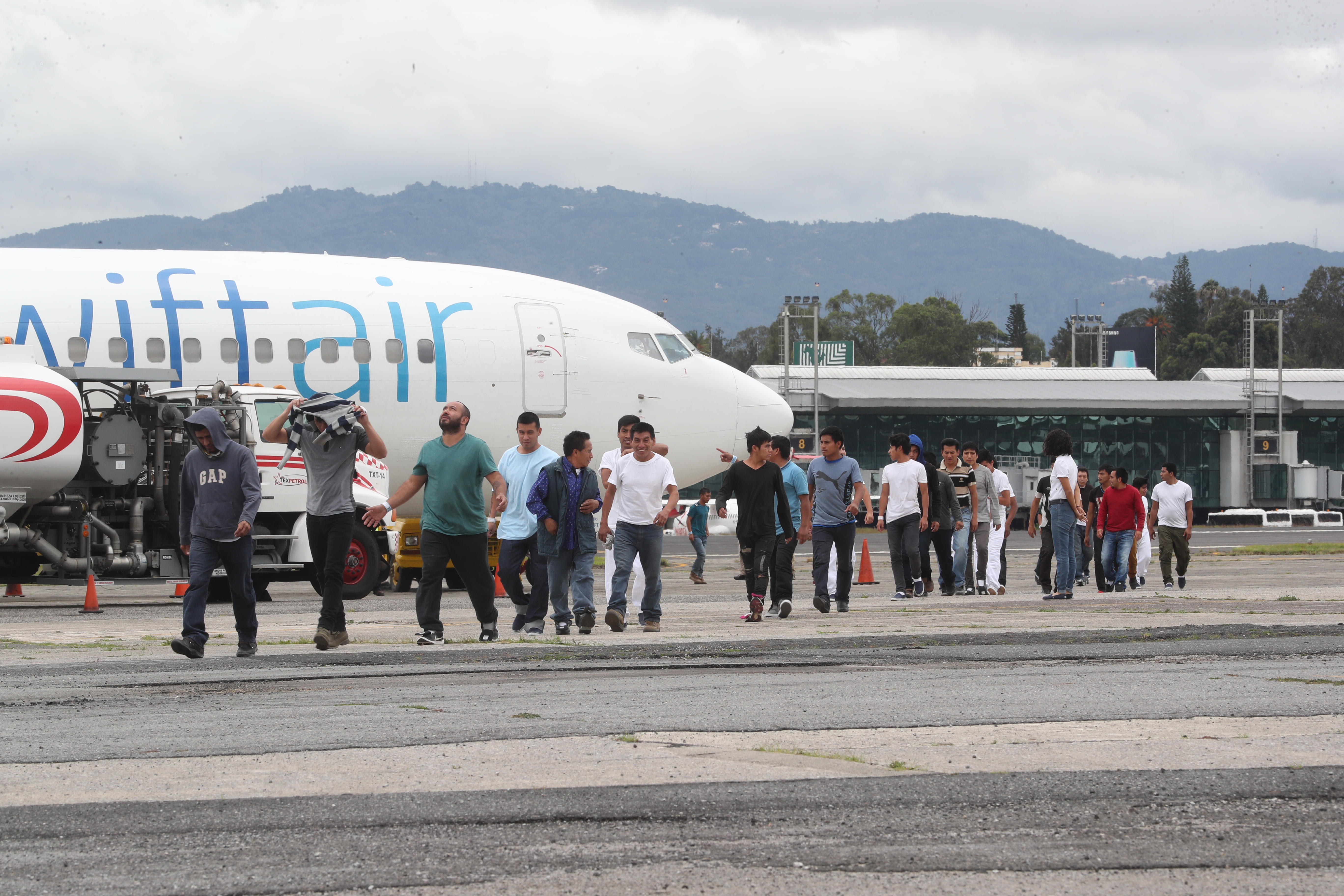 A diario son deportados decenas de guatemaltecos desde Estados Unidos, muchos de los cuales son del área rural de la provincia. (Foto Prensa Libre: Érick Ávila)