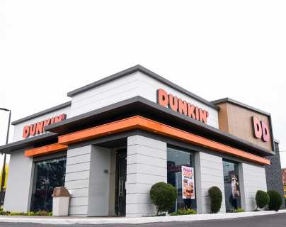 Rebranding: Por qué Dunkin’ le quitó una palabra a su marca en todos sus restaurantes