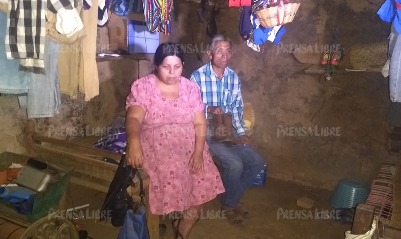 Tránsito Gutiérrez Oloroso y su esposo Tanerjo De León, padres de Juan de León Gutiérrez, el menor que murió mientras estaba en custodia de EE. UU. (Foto Prensa Libre: Hemeroteca PL)