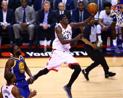 Los Raptors toma ventaja en la final de la NBA al vencer a los Warriors después de hacer un partido magistral