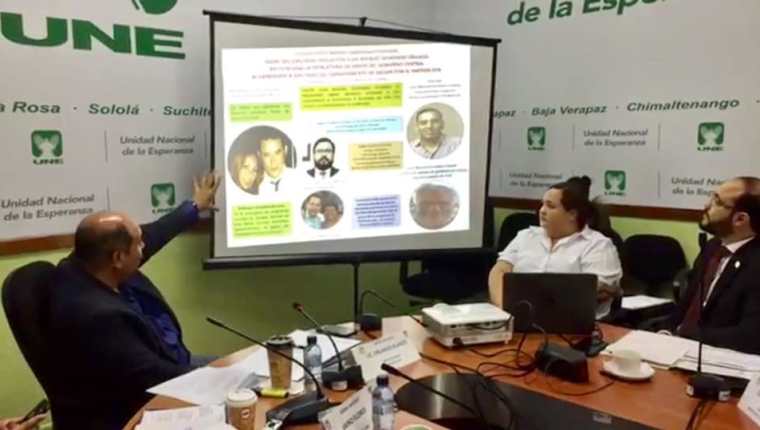 Diputados denuncian que los programas sociales son utilizados de forma clientelar. (Foto Prensa Libre: Cortesía)