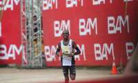 El keniata Daniel Muteti dominó el Medio Maratón de Cobán en su edición 2019. (Foto Prensa Libre: Norvin Mendoza)