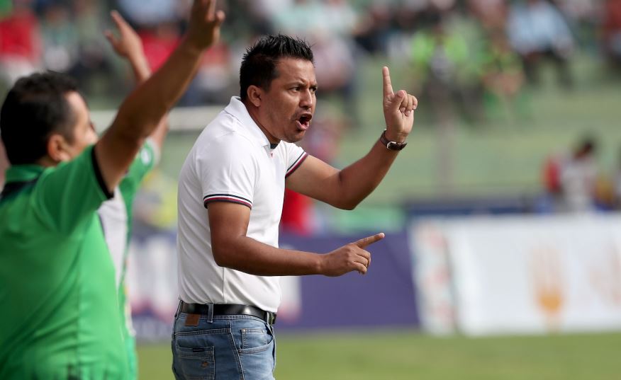 Amarini Villatoro dirigió el sábado el último partido con Guastatoya y ahora espera aclarar su futuro con la Selección. (Foto Prensa Libre: Carlos Vicente).