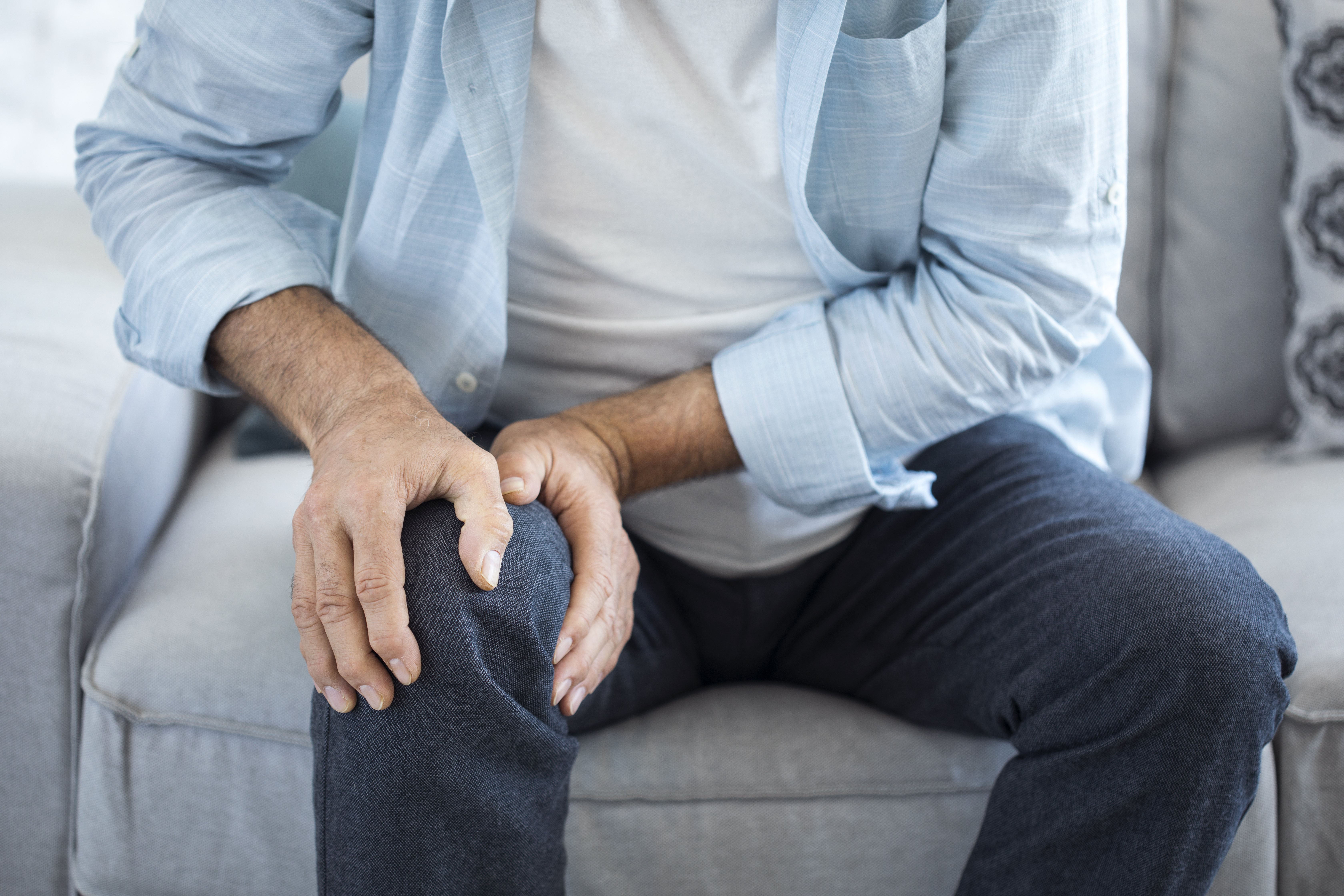 La artrosis u osteoartritis es la forma más común de artritis, indica el portal MedlinePlus.  Puede ocurrir en cualquier articulación pero, generalmente afecta las manos, las rodillas, las caderas o la columna. (Foto Prensa Libre: Shutterstock)