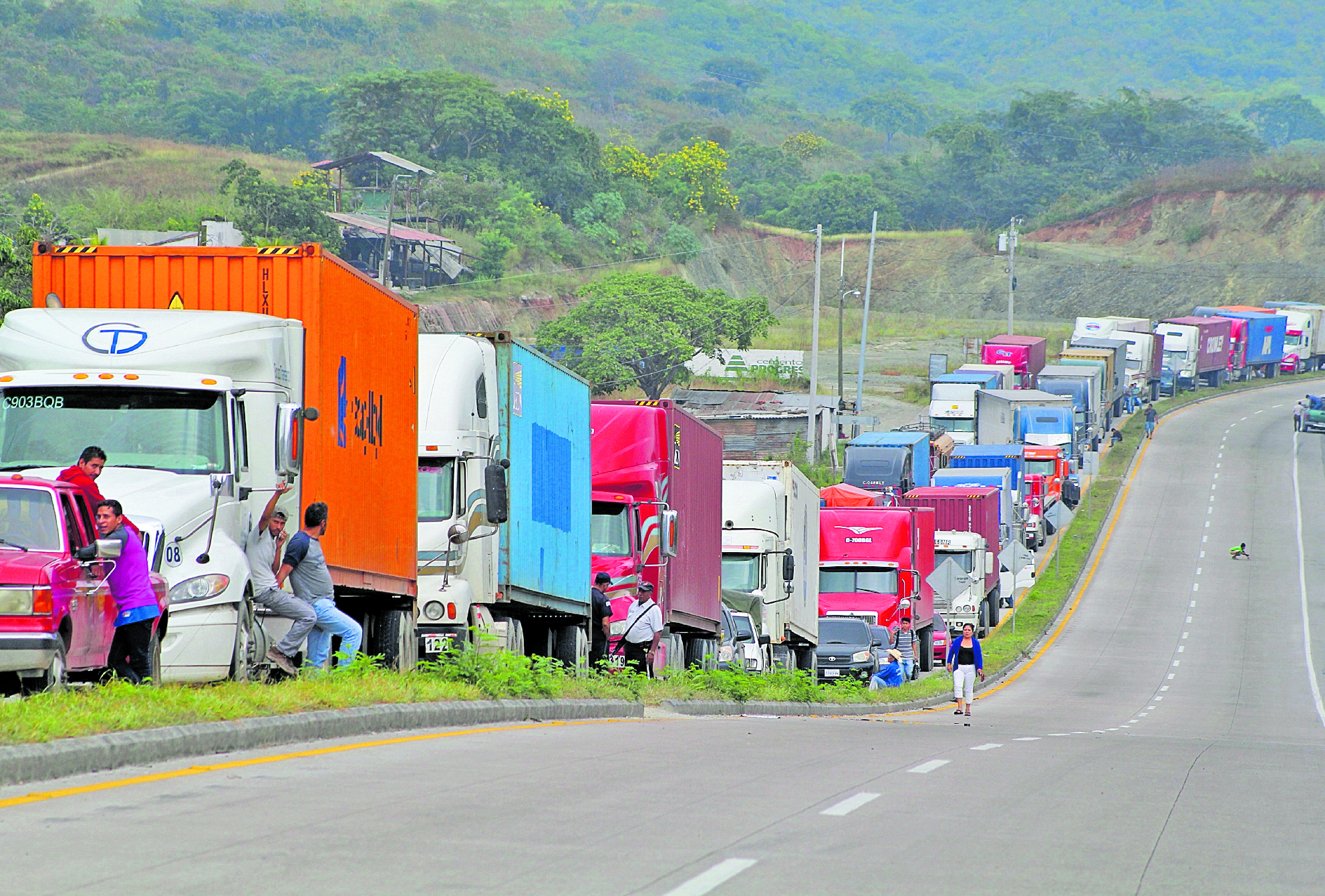 La Gremial de Transporte Pesado no ha confirmado bloqueos en carreteras, según lo que indicaron en un comunicado. (Foto Prensa Libre: Hemeroteca PL)