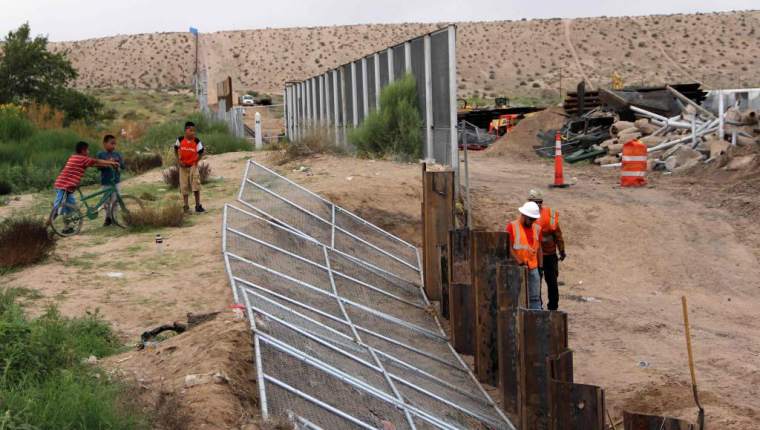 Donald Trump no podrá usar, por el momento, fondos nacionales para construir un muro fronterizo. (Foto: Hemeroteca PL)