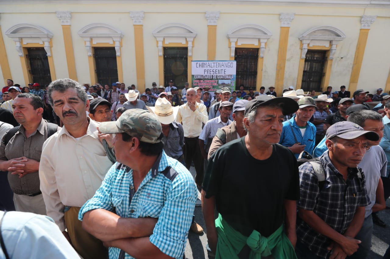 Exsoldados amenazaron con impedir las votaciones del 16 de junio si no les pagan un resarcimiento (Foto Prensa Libre: Hemeroteca PL)