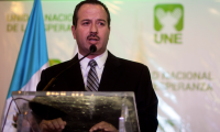 Mario Leal en el día que fue presentado como candidato vicepresidencial de Sandra Torres en 2015. (Foto Prensa Libre: Hemeroteca PL)