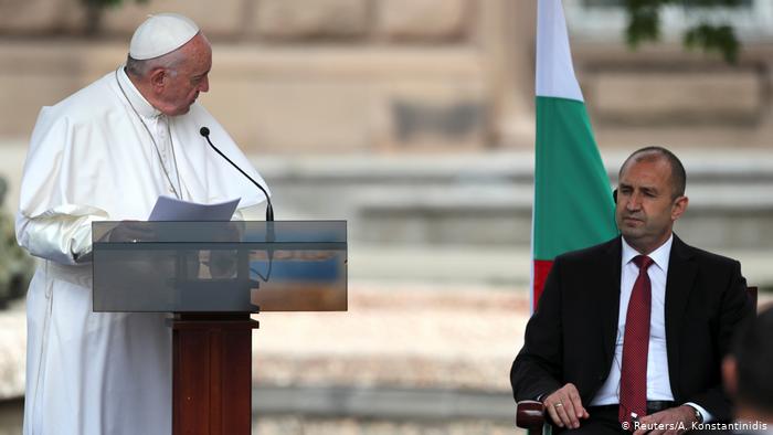 Papa Francisco de visita en Bulgaria. (EFE)