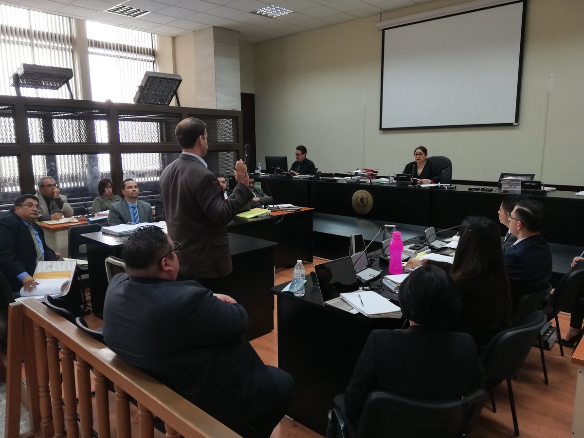 El testigo David Carlos Ekman Khan declaró en el caso Traficantes de Influencias. (Foto Prensa Libre: Kenneth Monzón)