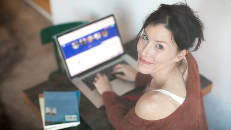 Los sitios de citas en línea ofrecen una gran oportunidad para conocer personas con intereses similares. (Foto Prensa Libre: Servicios)
