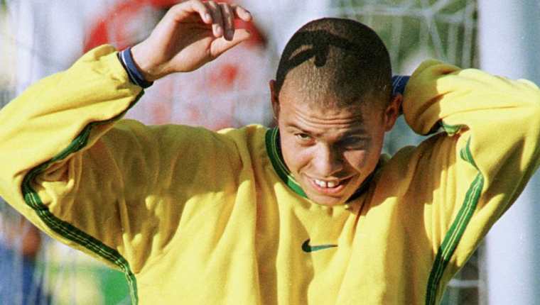 Ronaldo mostró nuevamente su calidad al quedar como máximo goleador de la Copa América de 1999 pese a jugar con pañales.