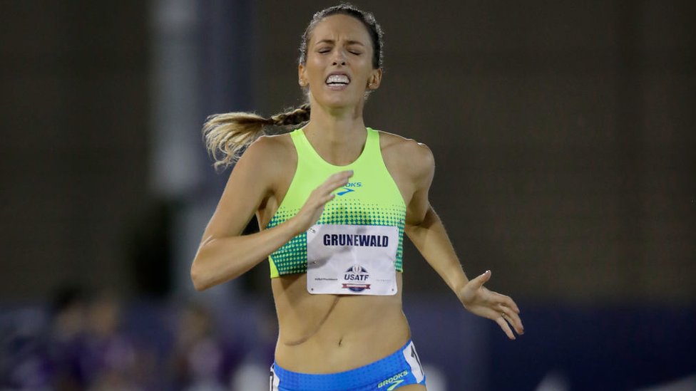 Gabriele Grunewald corría con una gran cicatriz púrpura en su abdomen fruto de una operación de hígado. (Foto:Getty Images)