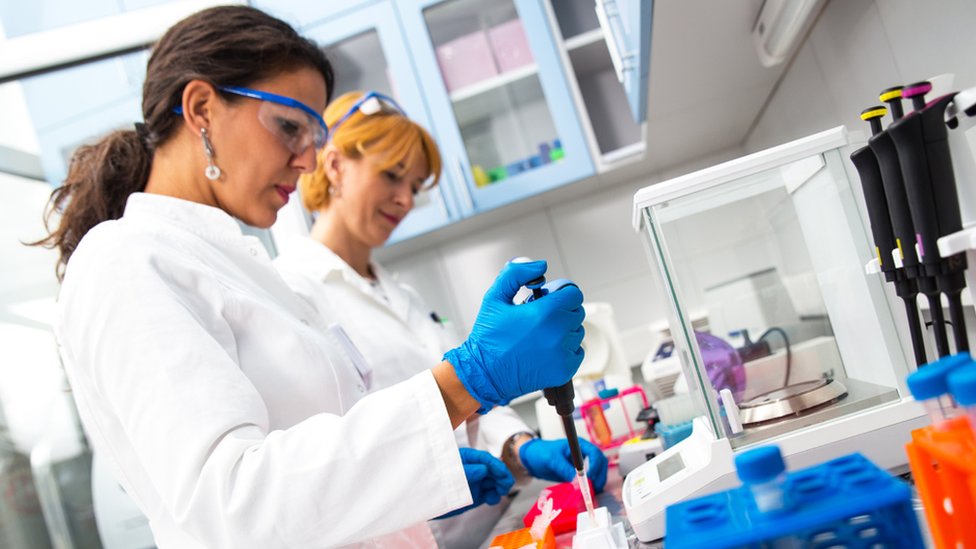 La medicina personalizada estudia la información de los genomas para diseñar tratamientos individualizados. (Foto Prensa Libre: Getty Images)