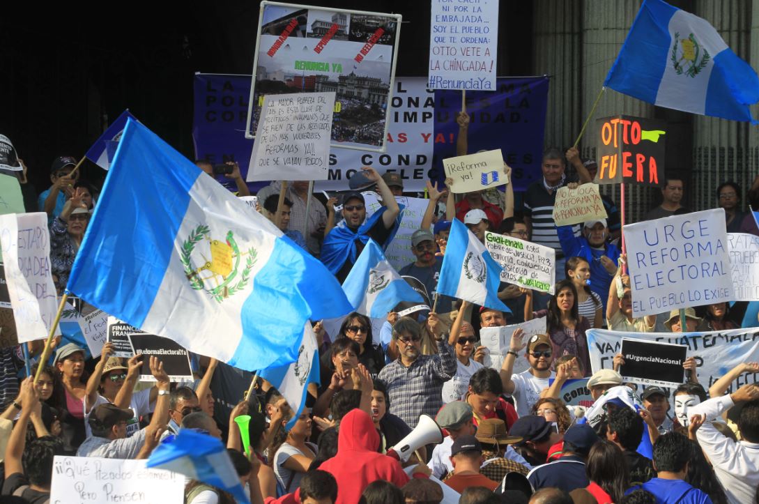 Senadores demandan el combate a la corrupción, impunidad y fortalecimiento del estado de Derecho para que los guatemaltecos tengan oportunidades y bienestar. (Foto Prensa Libre: Hemeroteca PL)