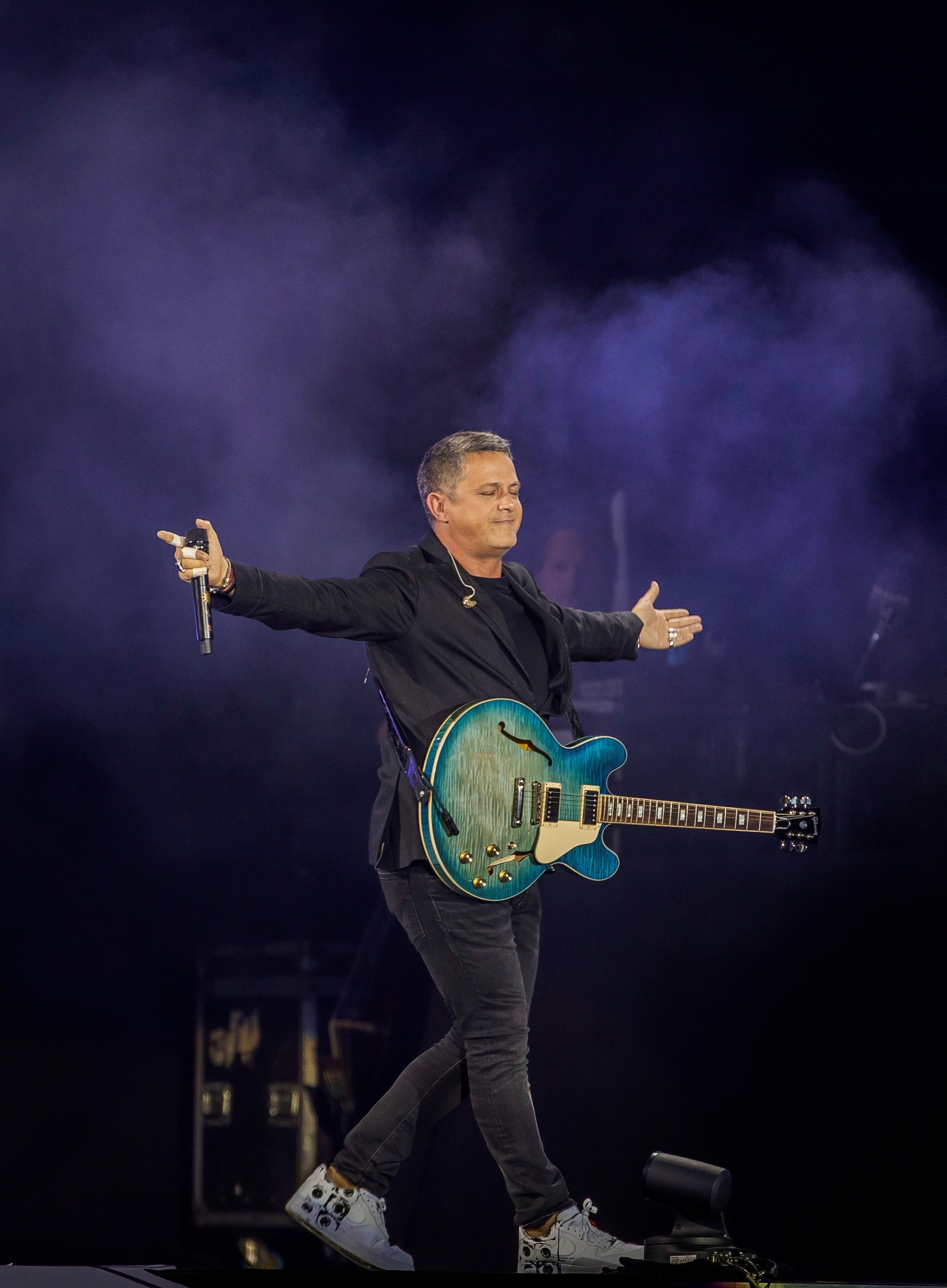 Alejandro Sanz, en uno de sus conciertos de su reciente gira. (Foto Prensa Libre: EFE)