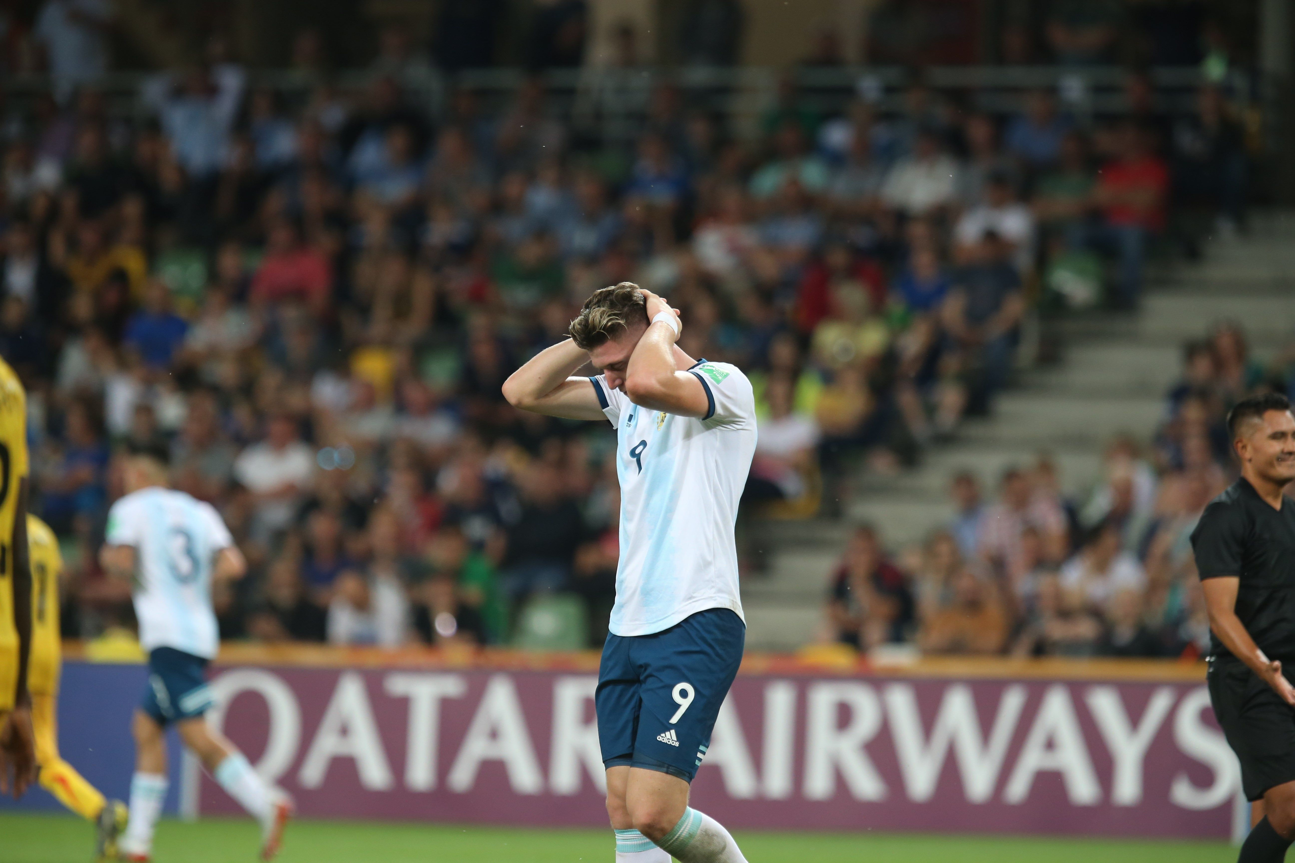 El argentino Adolfo Gaich reacciona durante un partido por el Mundial Sub'20 de la FIFA entre Argentina y Mali este martes, en el estadio Bielsko-Biala, en la ciudad de Bielsko-Biala (Polonia). (Foto Prensa Libre: EFE)