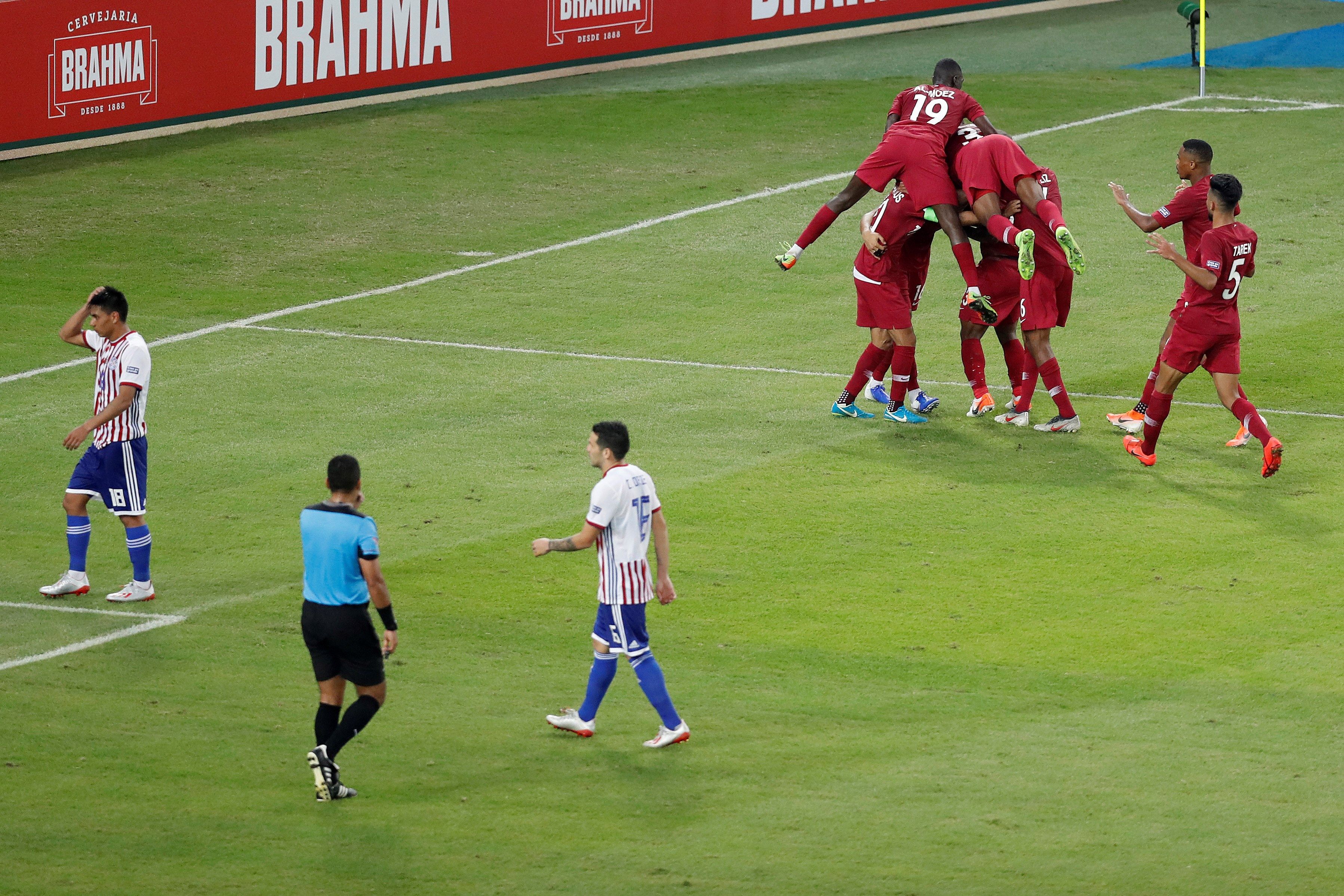 La selección de Qatar sorprendió a Paraguay y le igualó. (Foto Prensa Libre: EFE)
