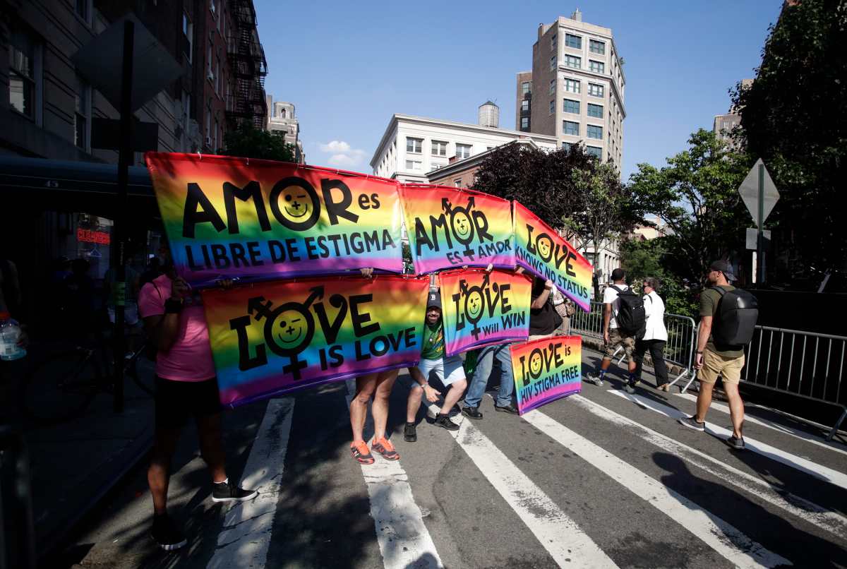 El 28 de junio de 1969, una redada de la policía en el bar del Inn de Stonewall, provocó grandes protestas en la comunidad gay de Nueva York. (Foto Prensa Libre: EFE)