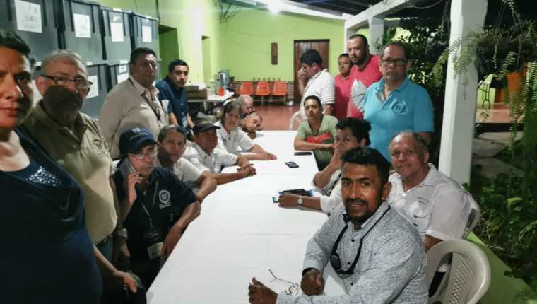 La junta departamental de Baja Verapaz y la municipal de Salamá estuvieron retenidos por una turba luego de las elecciones. (Foto Prensa Libre: Hemeroteca PL)