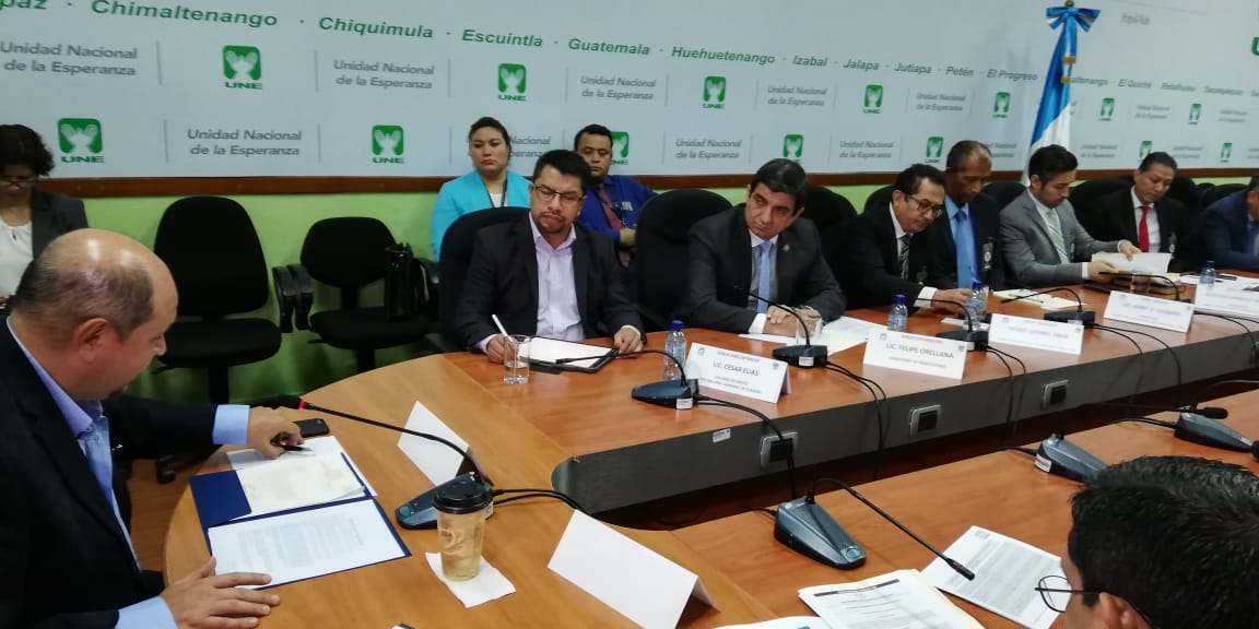 Diputados denunciaron uso clientelar de varios programas en el Ministerio de  Agricultura. (Foto Prensa Libre: Carlos Álvarez)