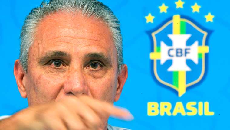 El entrenador de Brasil, Tite, prefiere no comentar mucho sobre la situación de Neymar. (Foto Prensa Libre: AFP)