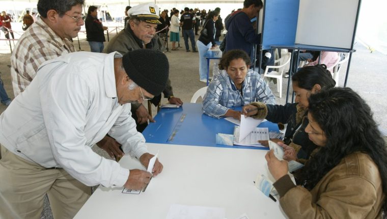 Guatemaltecos se darán cita en las urnas este 16 de junio para elegir a las nuevas autoridades. (Foto Prensa Libre: Hemeroteca PL).