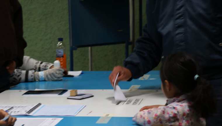 Los mesas de votación ubicadas en instalaciones de la Usac podrían ser trasladadas a otros centros de votación. (Foto Prensa Libre: Hemeroteca PL) 