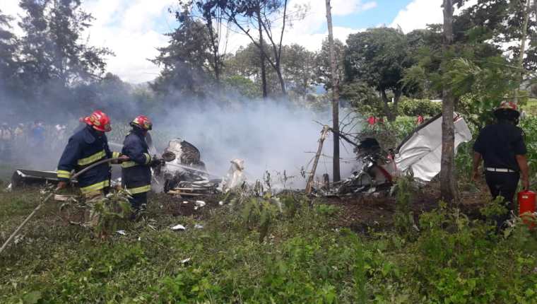 El accidente aéreo ocurrió en la zona 5 de Chimaltenango. (Foto Prensa Libre: Víctor Chamalé)