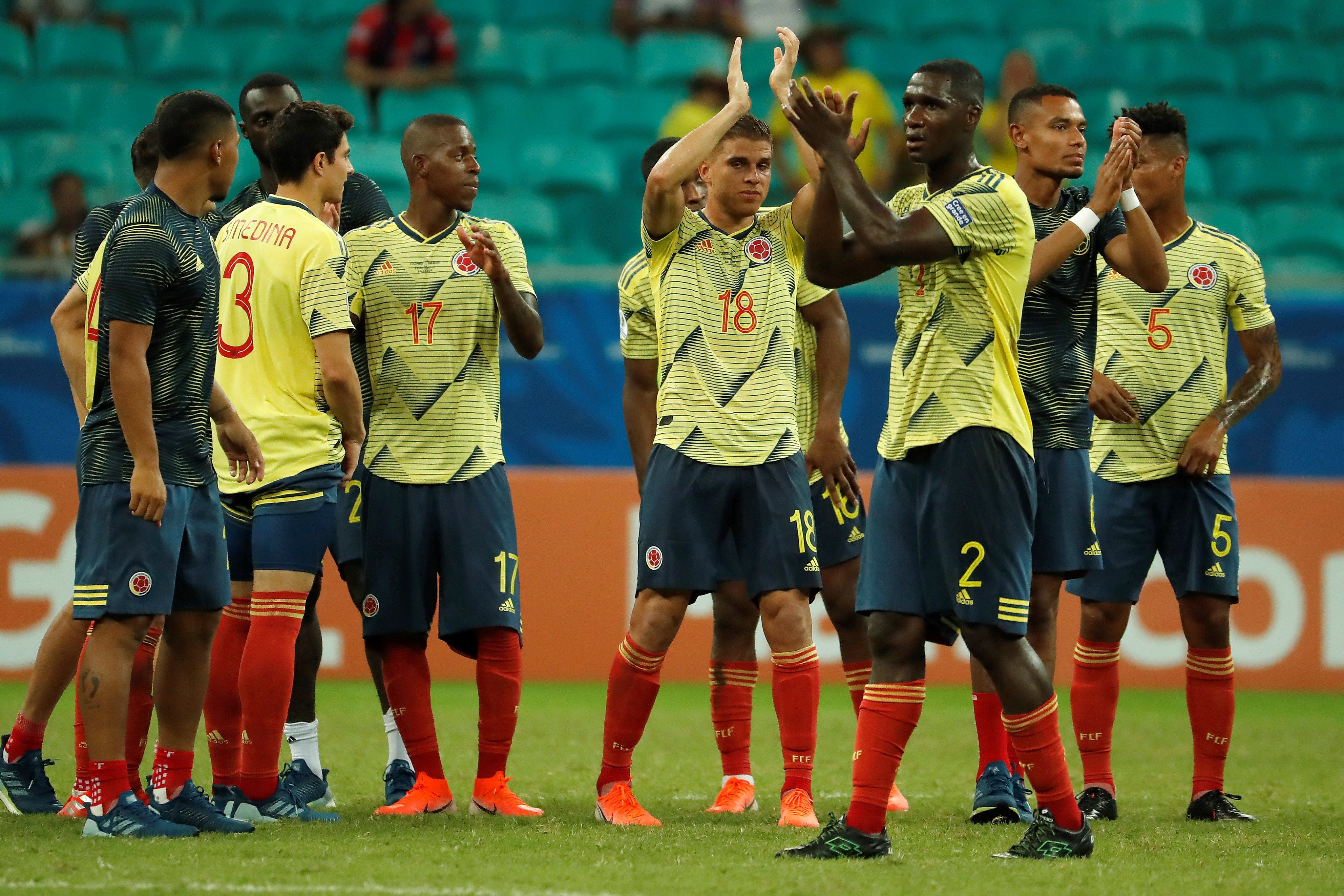 Jugadores de Colombia al final del partido contra Paraguay del Grupo B de la Copa América de Fútbol 2019. (Foto Prensa Libre: EFE)