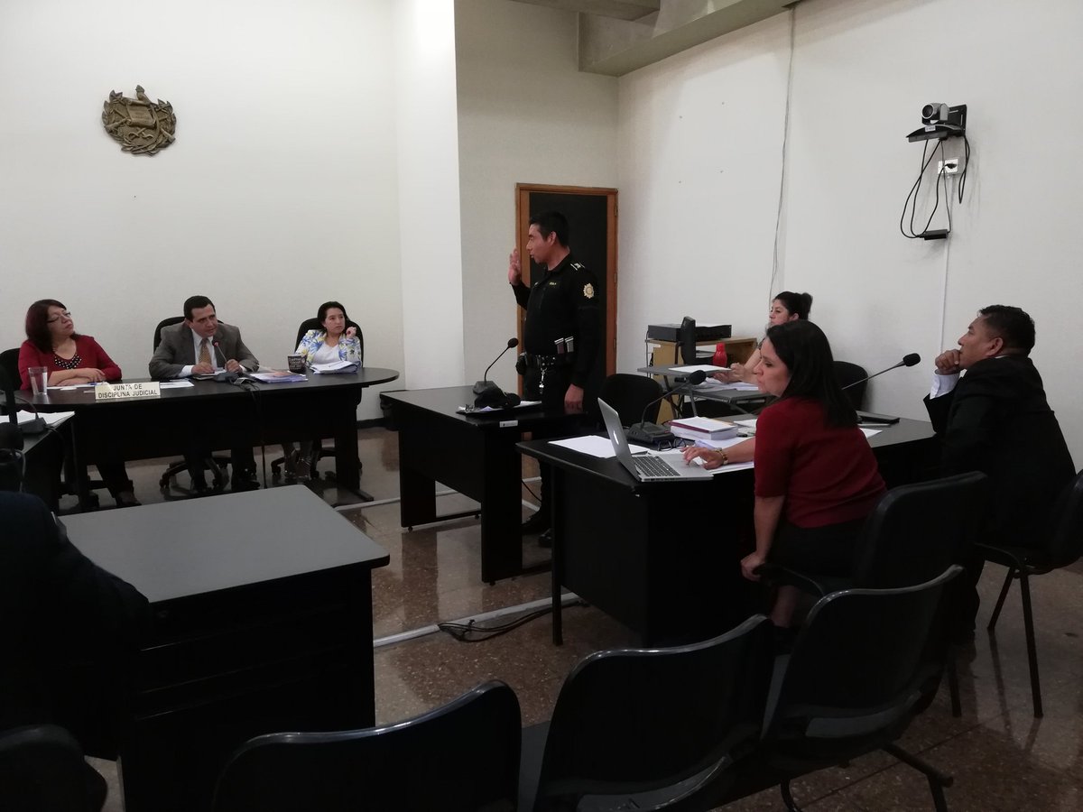 Audiencia ante la Junta de Disciplina Judicial. (Foto Prensa Libre: Hemeroteca).